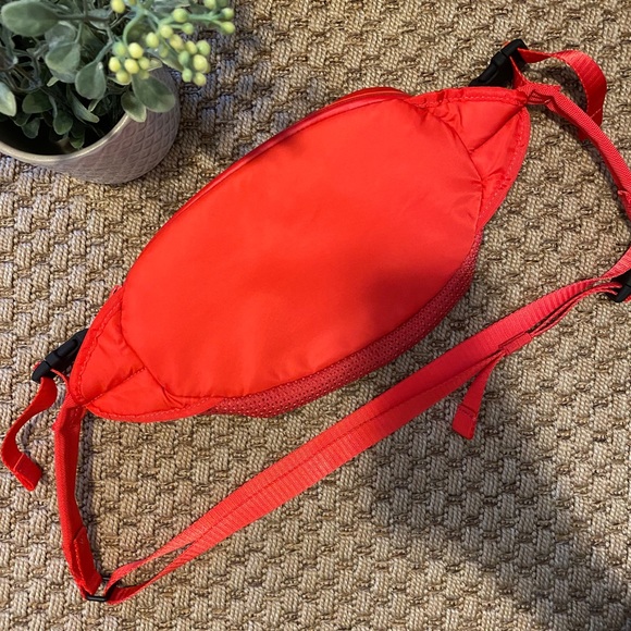 Lululemon All Hours Belt Bag - Picture 7 of 7